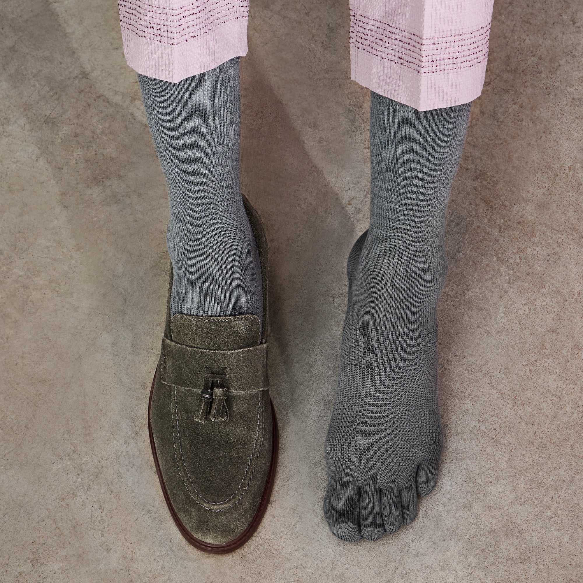 Soft-Fit Cuff Toe Crew Socks - Image 3