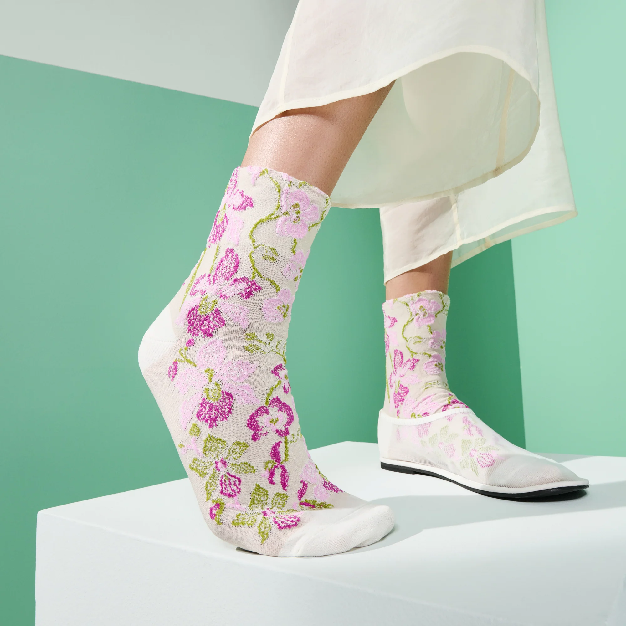 Cotton-Linen Crepe Float Orchid Quarter Socks