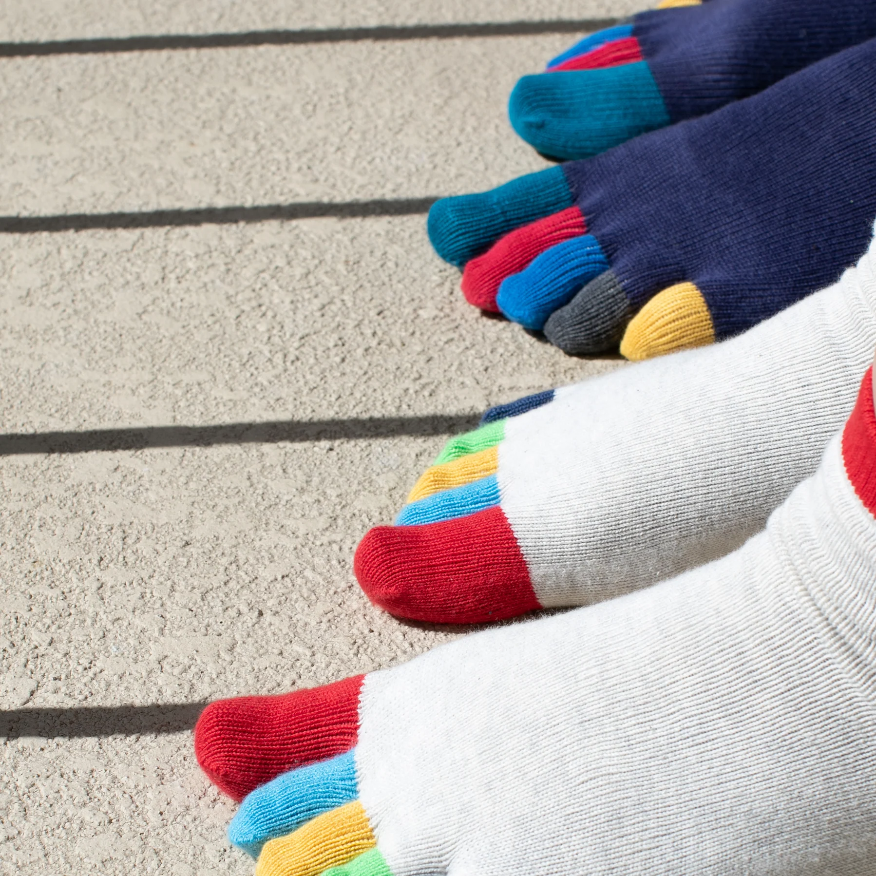Colorful Toes Cotton Quarter Socks - Image 5