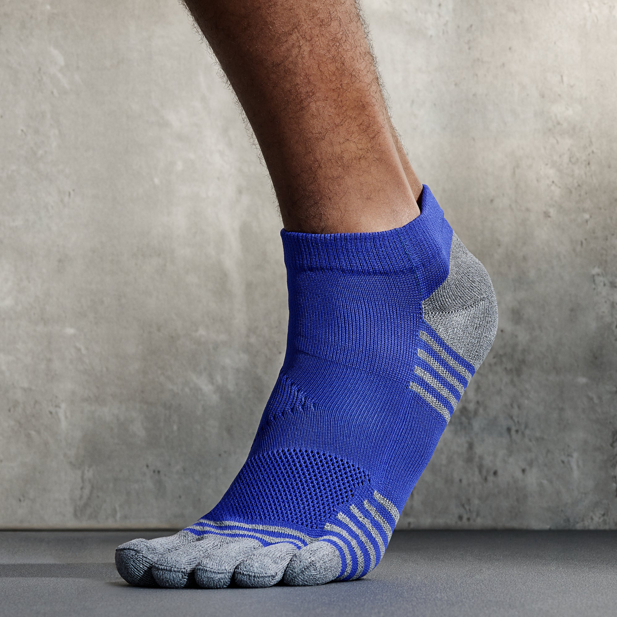 Super Fit Grip Run Toe Socks - Image 3