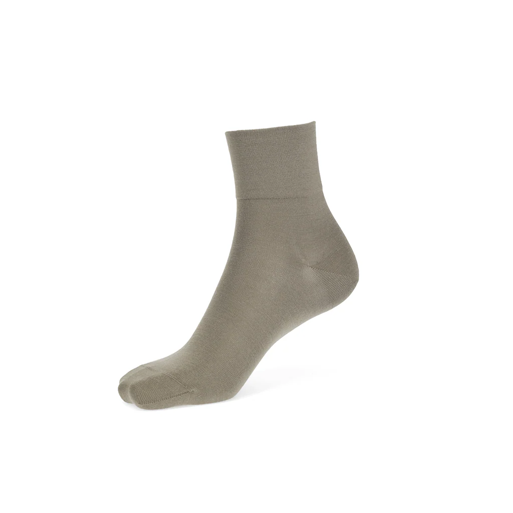 Premium Silk Quarter Socks - Image 9