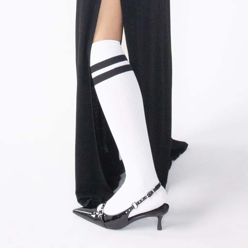 Striped Dry Knee-High Socks